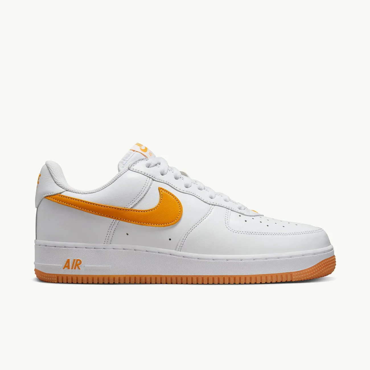 AIR FORCE 1 LOW RETRO QS WHITE UNIVERSITY GOLD GUM YELLOW