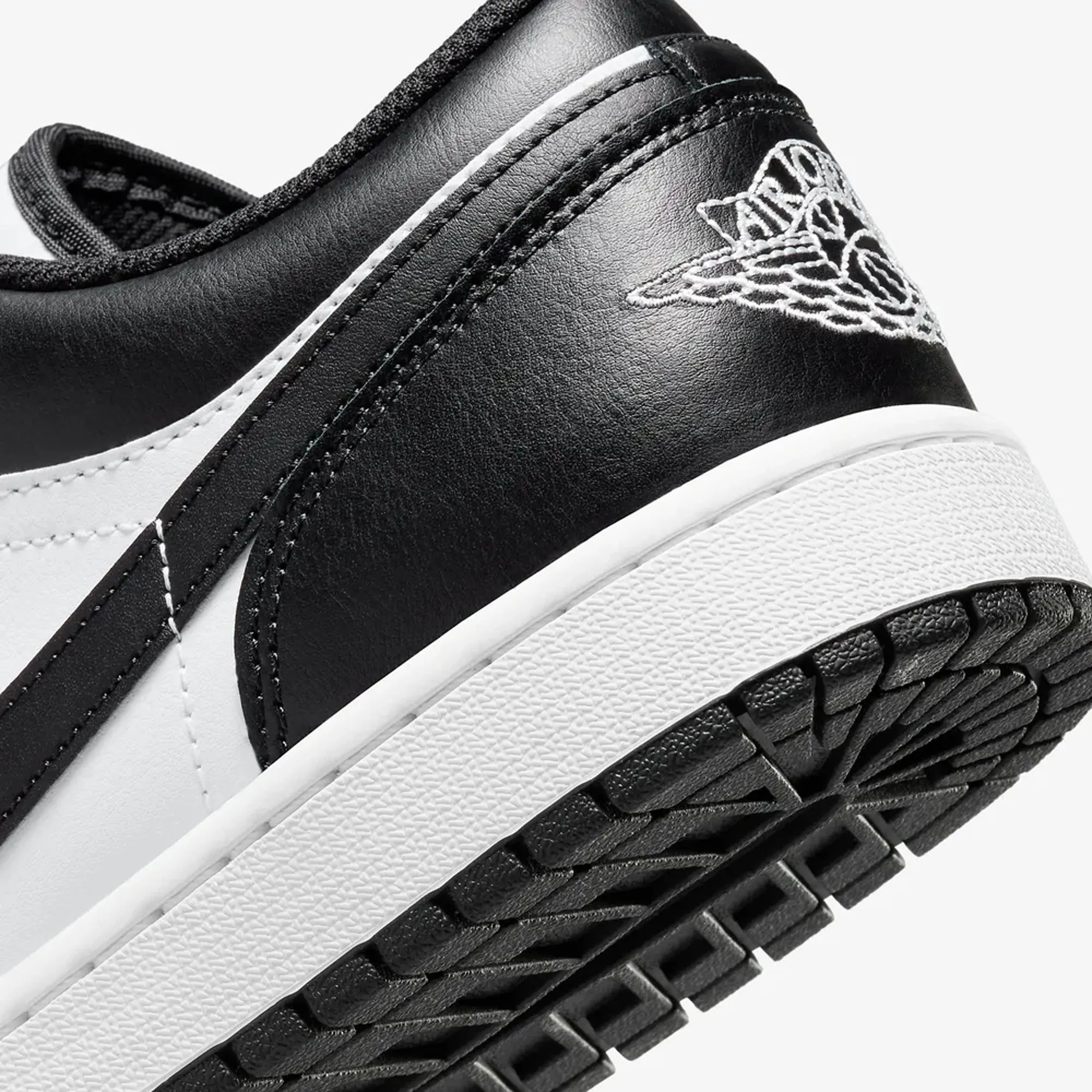 AIR JORDAN 1 LOW 'WHITE/BLACK-WHITE'