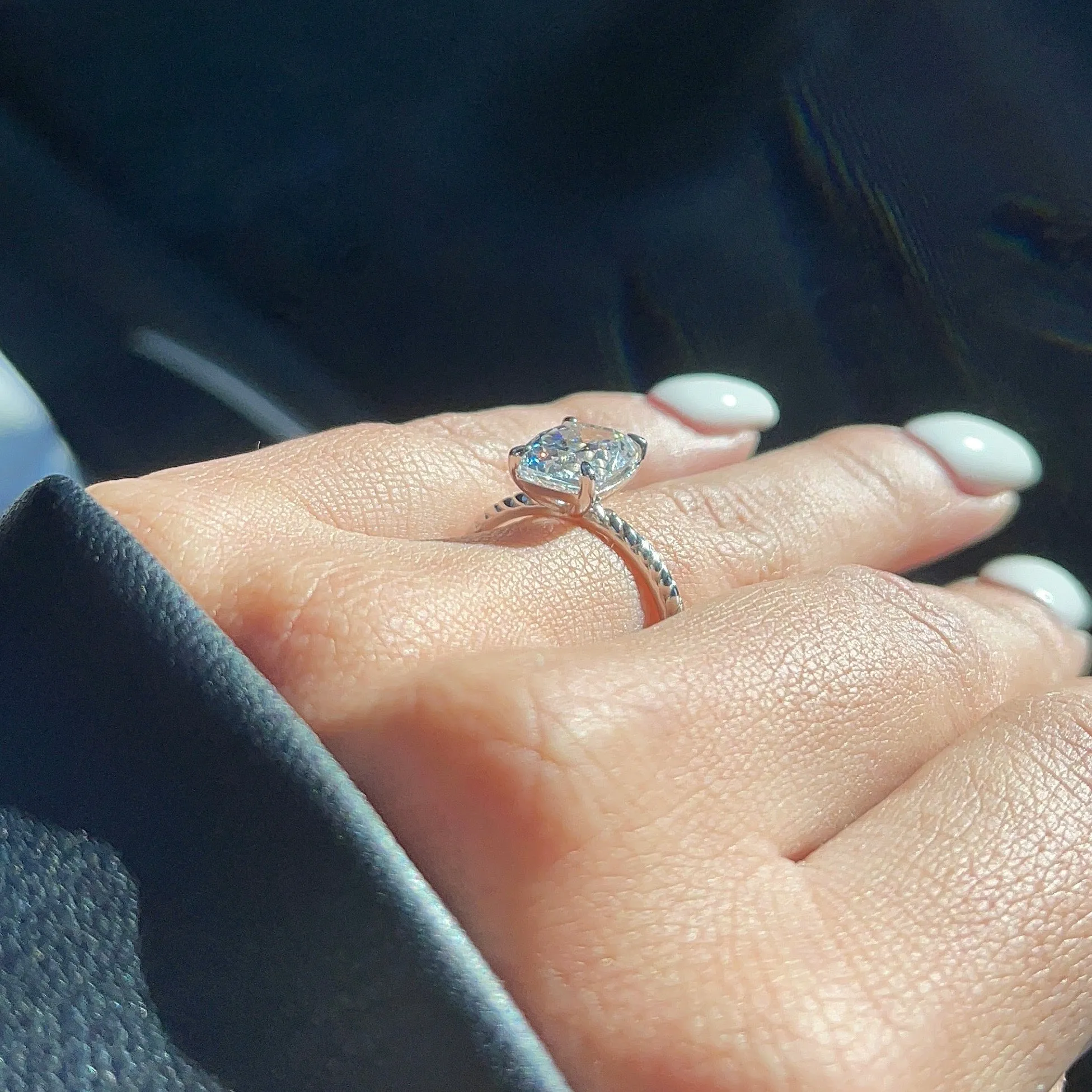 AMAYA MOISSANITE RING