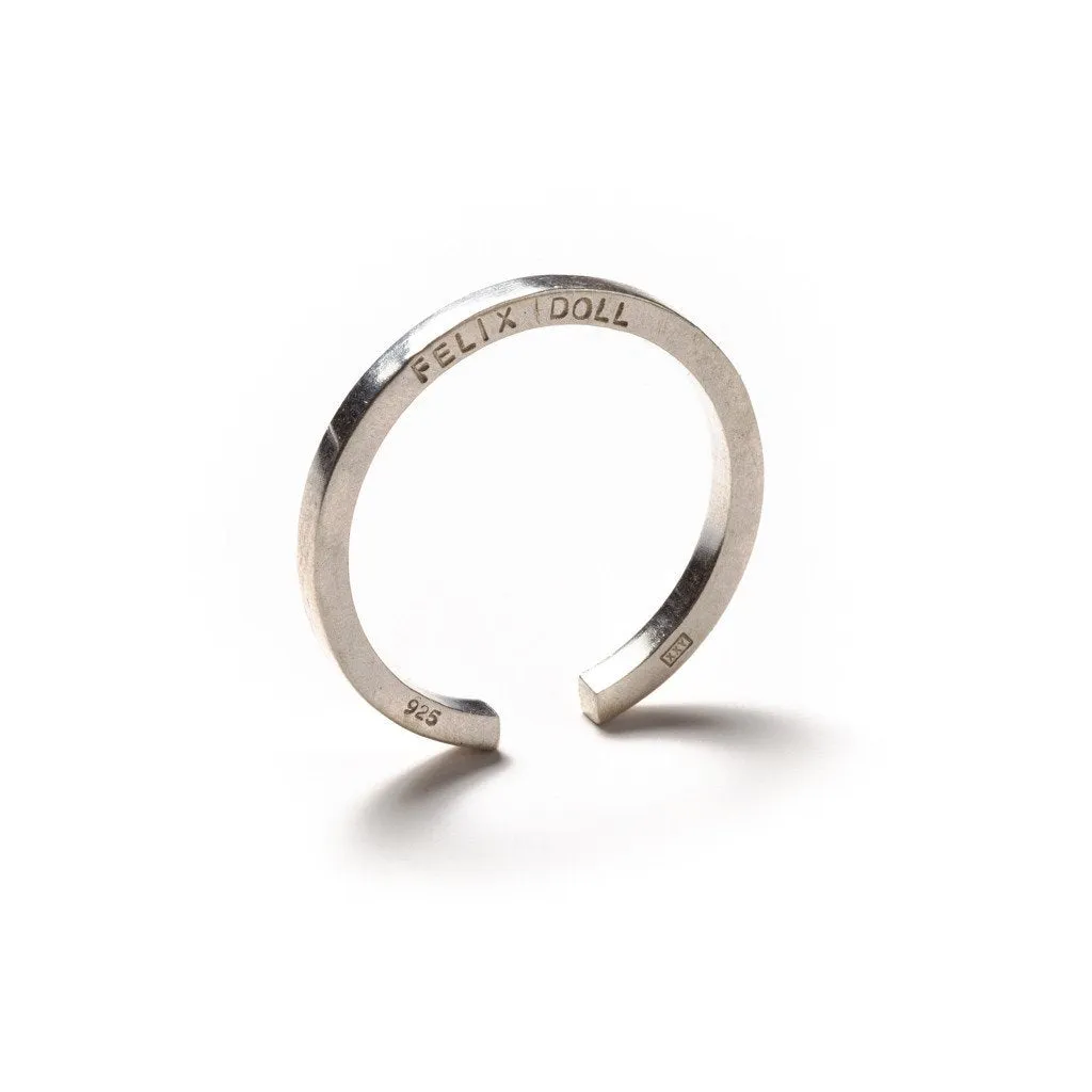 B 217 - Slim Round Ring