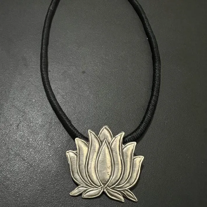 beautiful lotus pendant necklace\ 925 antique silver traditional handmade necklace for man and woman