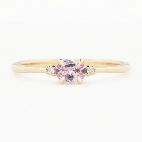 Emilie Ring 5mm 0.45ct Light pink Umba Sapphire 14K Yellow Gold