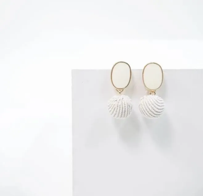 Hers Ivory earrings by WMWATCHME