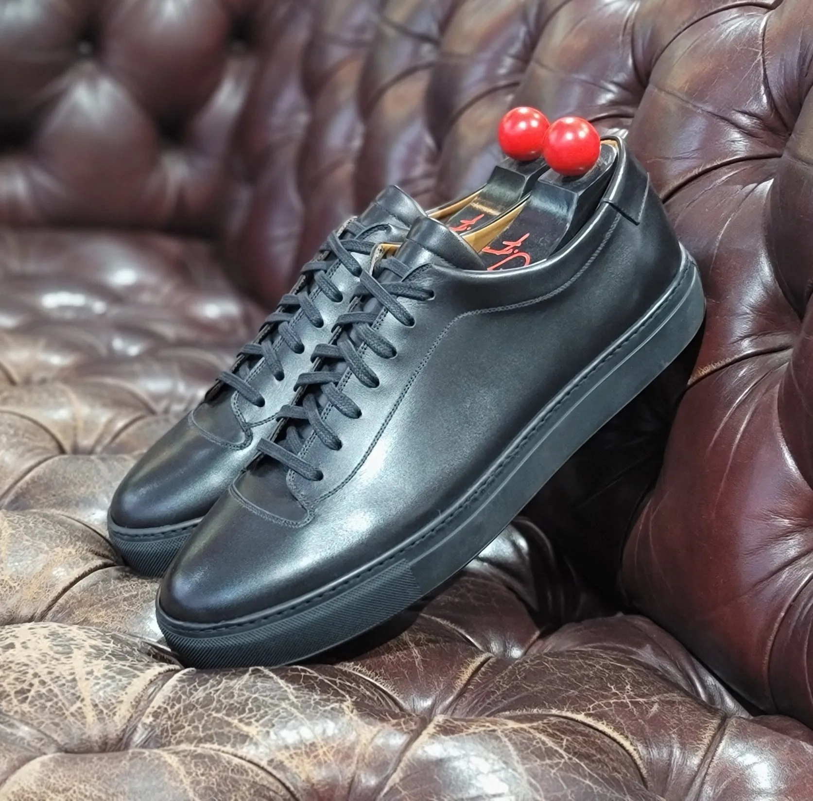 Olympia - Black Calf / Black Sole