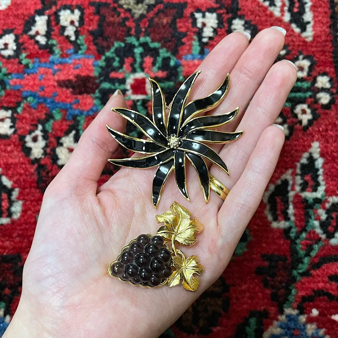 【USA輸入】 ヴィンテージ D'ORLAN ブラック グレープ ブローチ/Vintage D'ORLAN Black Grape Brooch