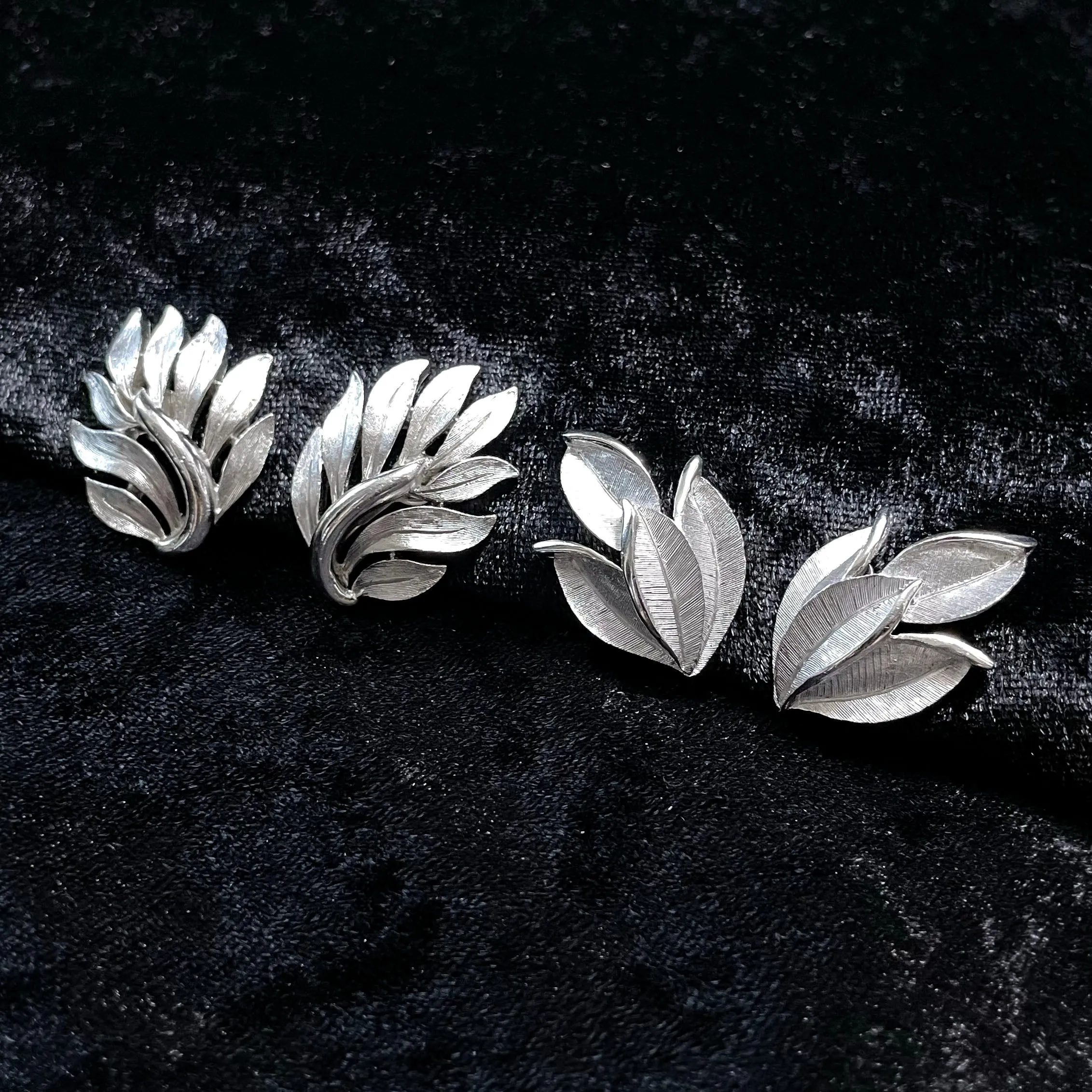 【USA輸入】ヴィンテージ TRIFARI リーフ イヤリング/Vintage TRIFARI Leaf Clip On Earrings