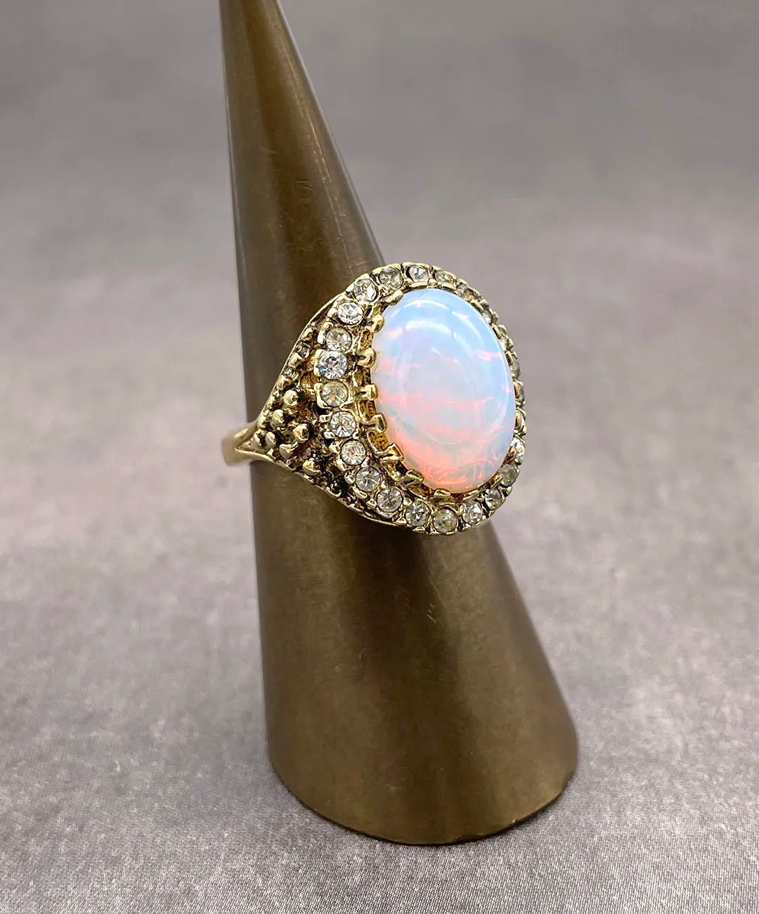 【USA輸入】ヴィンテージ オパールホワイト ビジュー リング/Vintage Opal White Bijou Ring