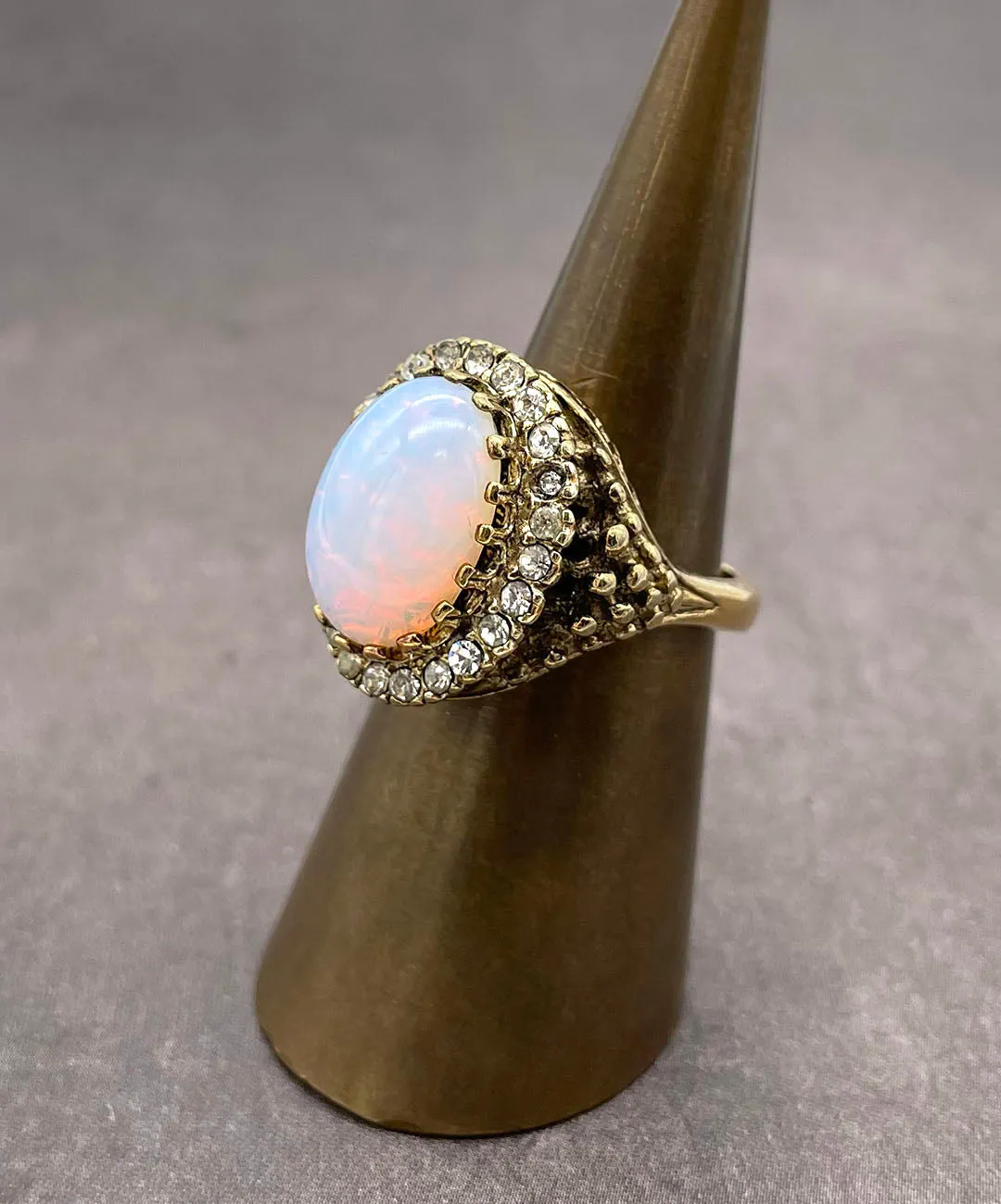 【USA輸入】ヴィンテージ オパールホワイト ビジュー リング/Vintage Opal White Bijou Ring