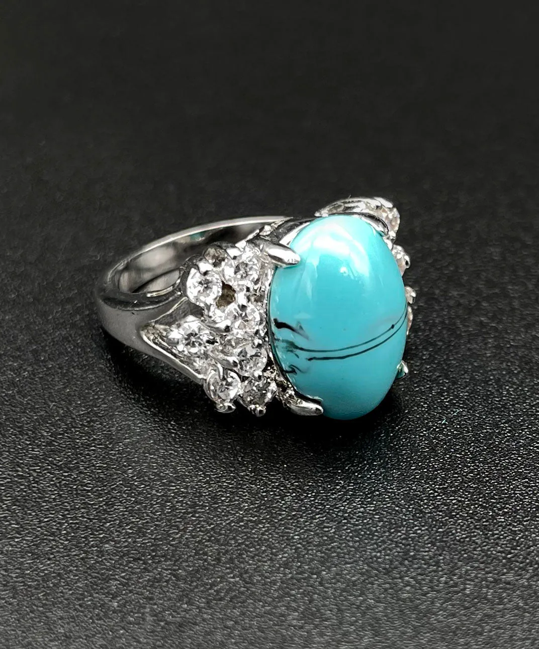 【USA輸入】ヴィンテージ ターコイズブルー カボション ビジュー リング/Vintage Turquoise Cabochon Bijou Ring