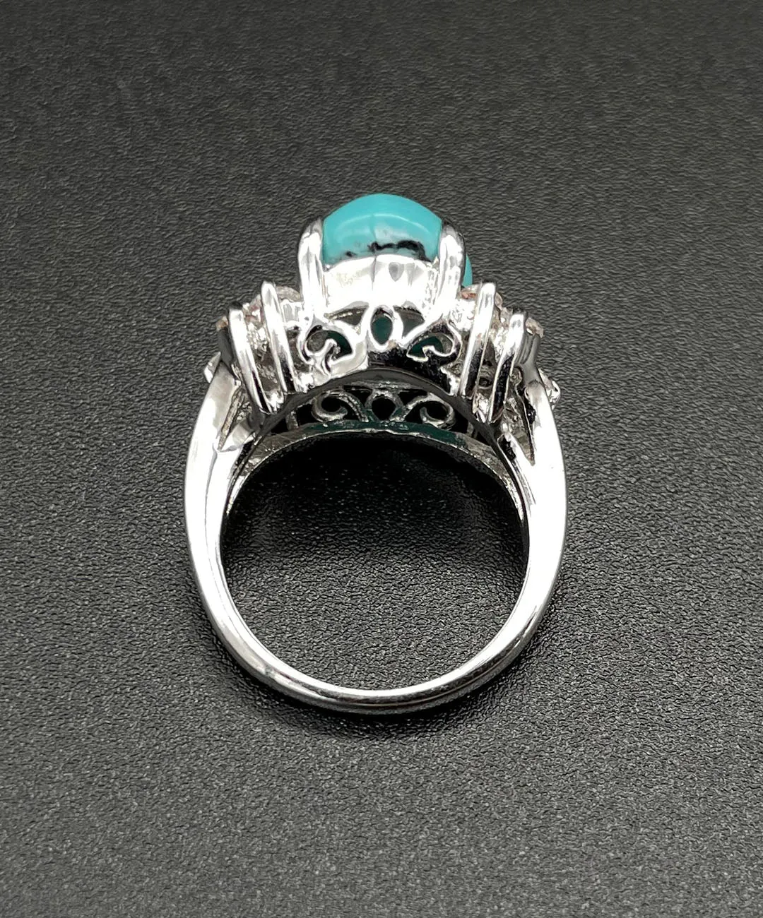 【USA輸入】ヴィンテージ ターコイズブルー カボション ビジュー リング/Vintage Turquoise Cabochon Bijou Ring