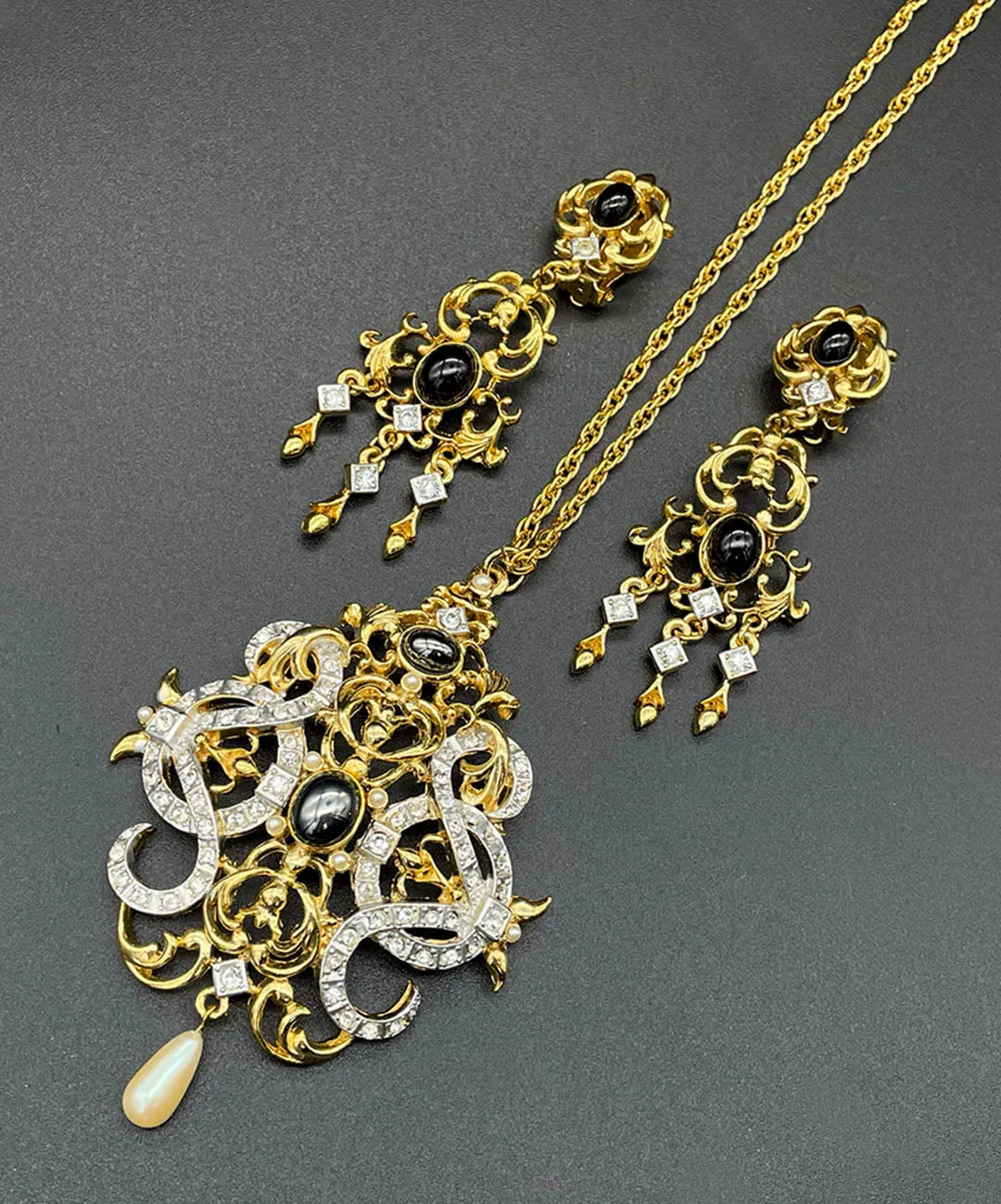 【フランス輸入】ヴィンテージ SPHINX オープンワーク ビジュー ネックレス/Vintage SPHINX Openwork Bijou Necklace